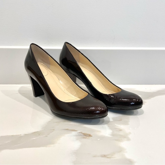 NEW Calvin Klein Renni Snakeskin Texture High Heel Pumps (size 5.5) - Picture 2 of 4